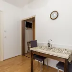 1 Bedroom Gorgeous In Omišalj