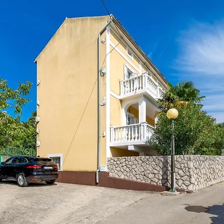 1 Bedroom Gorgeous In Lägenhet